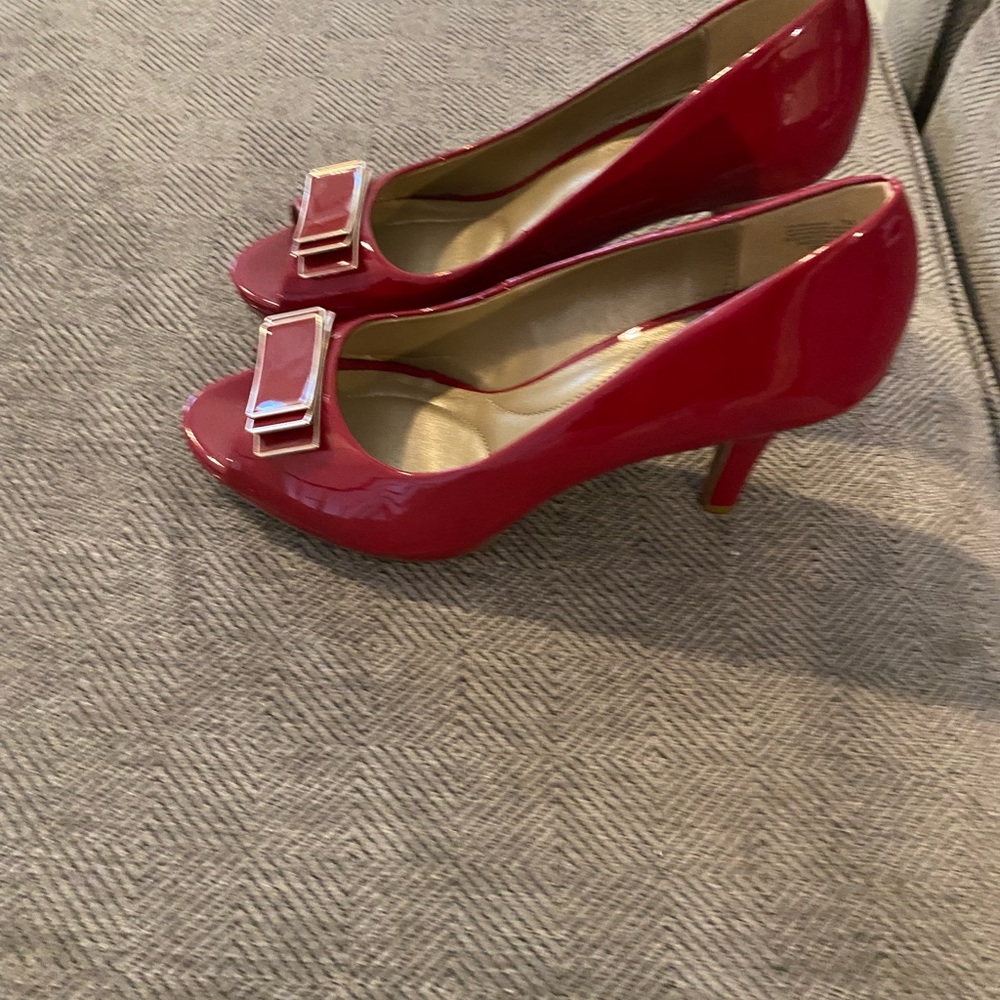 New Red Bandolino Pumps 7M - Picture 2 of 7